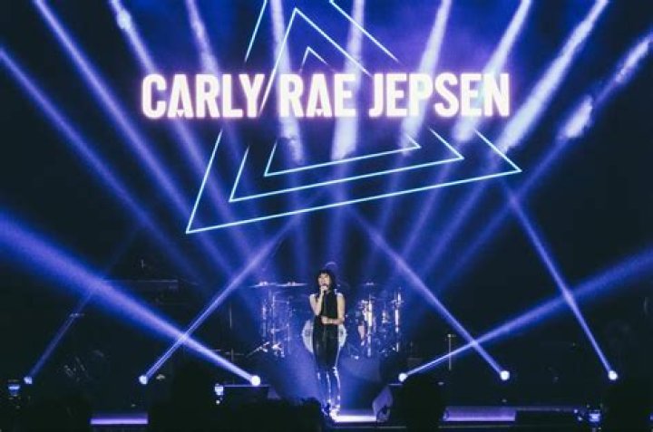 Carly Rae Jepsen - Bio, Age, Wiki, Facts and Family