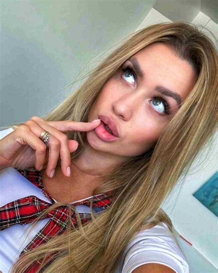 
Malcolm Connolly Height, Weight, Net Worth, Age, Birthday, Wikipedia, Who, Nationality, Biography 